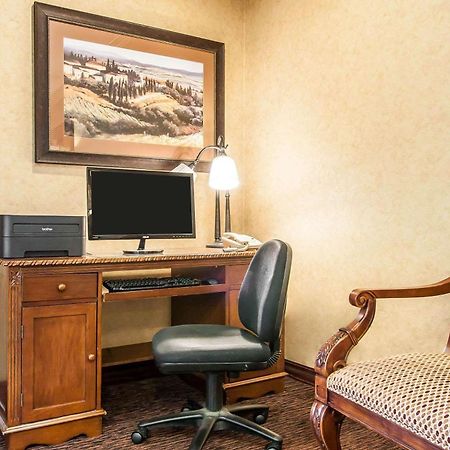 Comfort Inn & Suites Mcminnville Wine Country Exterior foto
